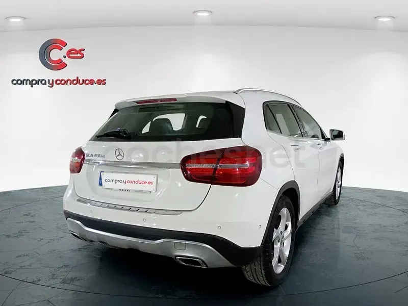 Usado Mercedes GLA200 136 CV (100 kW) 2018 Blanco SUV