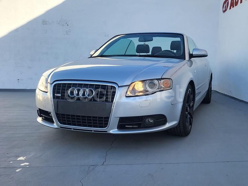 Usado Audi A4 Cabriolet 140 CV (102 kW) 2008 Gris / plata Descapotable