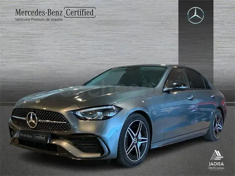 Usado Mercedes C200 163 CV (119 kW) 2025 Gris / plata Berlina