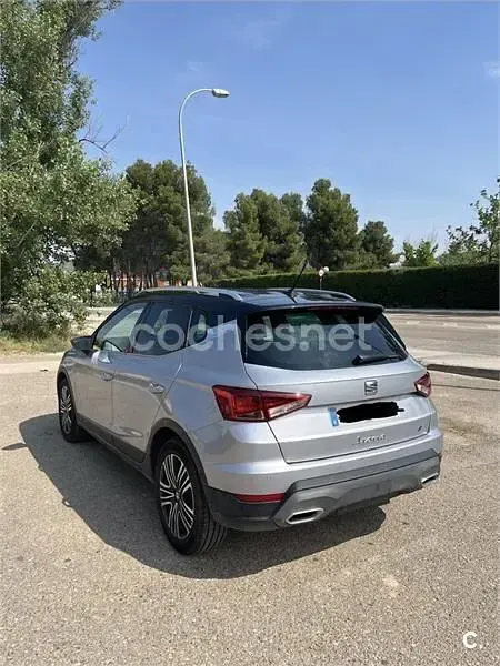 Usado Seat Arona FR 115 CV (84 kW) 2024 Gris / plata SUV