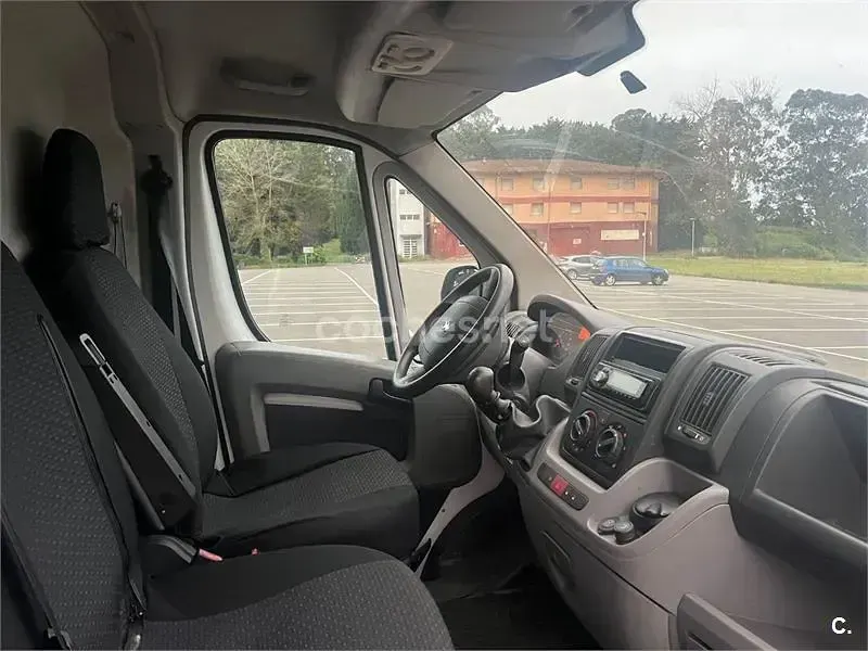 Usado Peugeot Boxer 120 CV (88 kW) 2011 Blanco Van