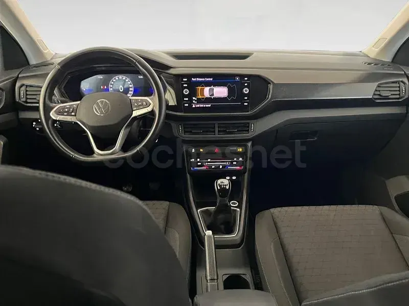 Usado VW T-Cross Advance 110 CV (80 kW) 2023 Gris / plata SUV