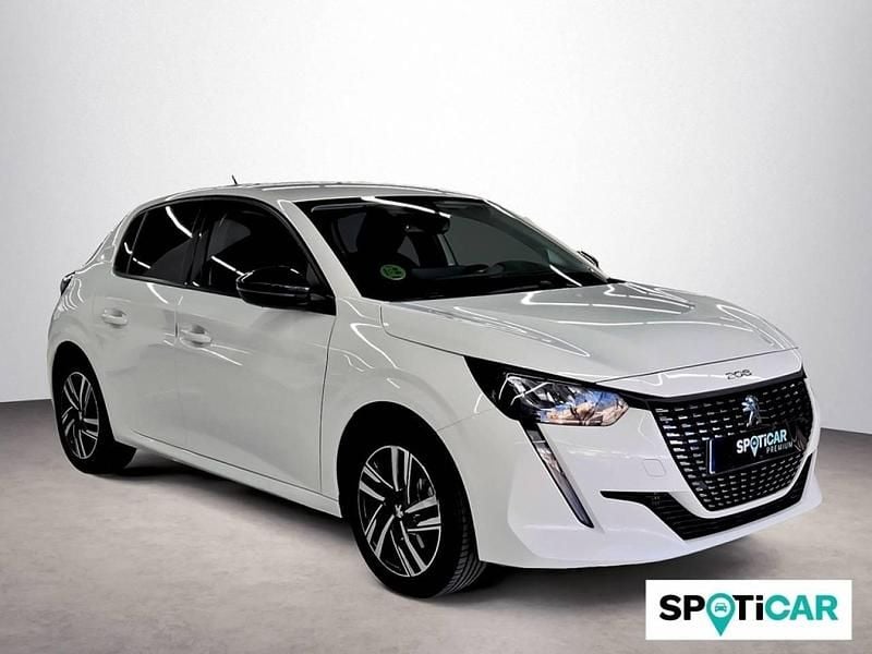 Usado Peugeot 208 Allure 100 CV (73 kW) 2022 Blanco Utilitario
