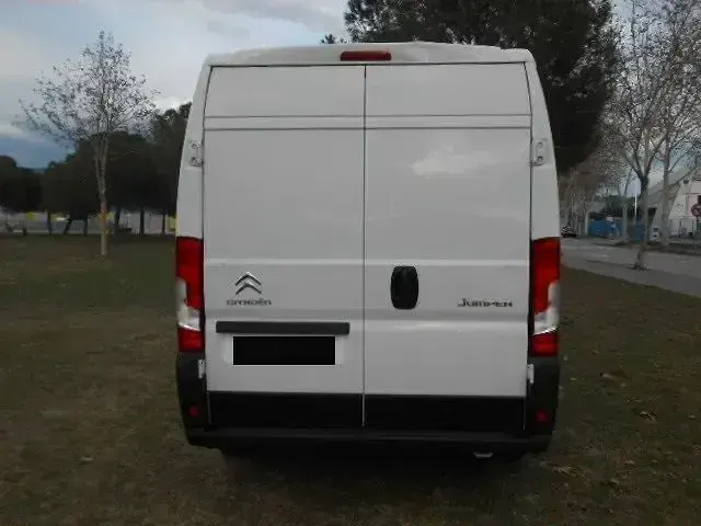 Usado Citroën Jumper 140 CV (102 kW) 2020 Blanco Monovolumen