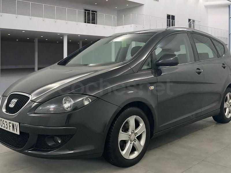 Usado Seat Altea XL Reference 105 CV (77 kW) 2008 Negro Monovolumen