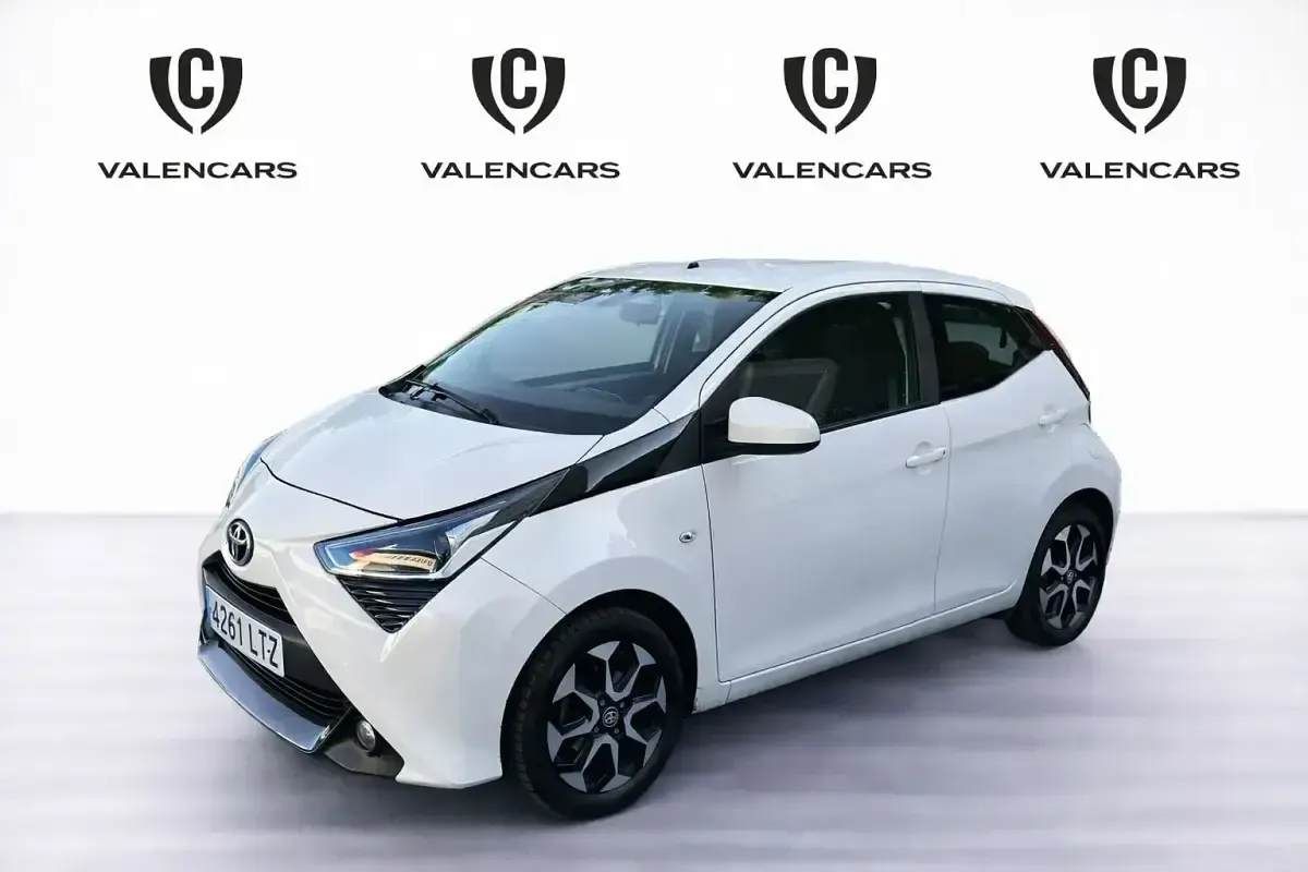 Usado Toyota Aygo X-clusiv 72 CV (52 kW) 2021 Blanco Utilitario