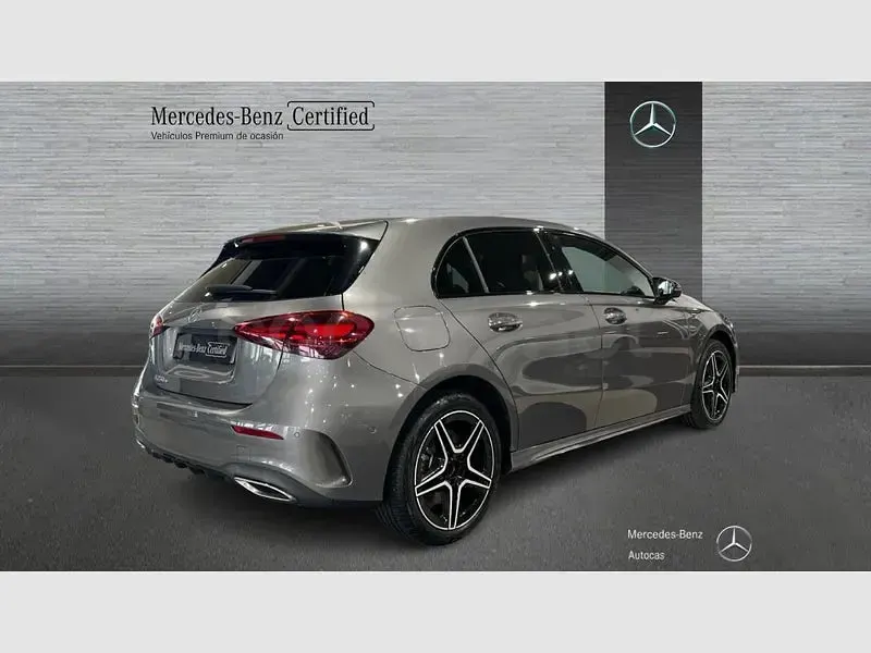 Usado Mercedes A250 218 CV (160 kW) 2024 Gris / plata Berlina