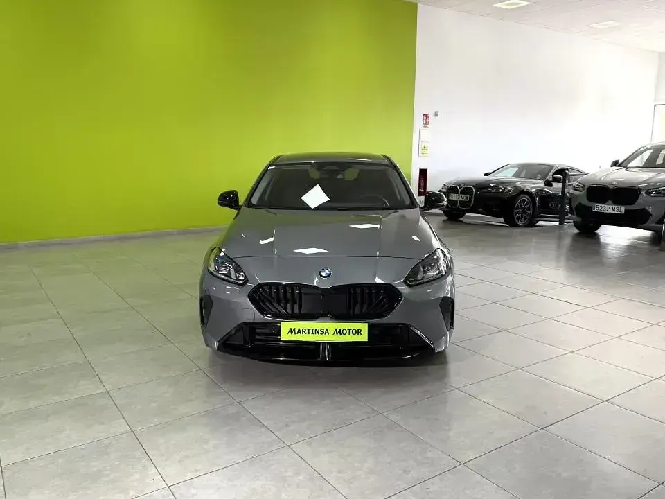 Usado BMW 116 M Sport 122 CV (89 kW) 2025 Gris Utilitario