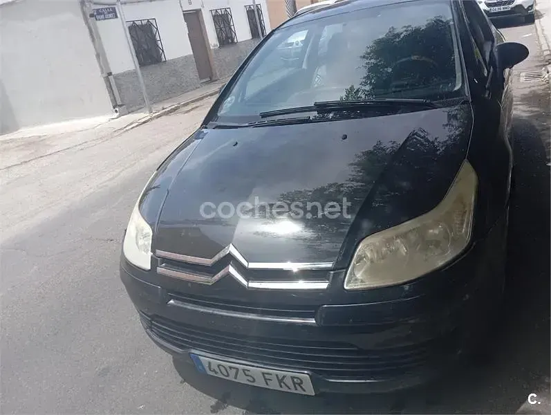 Usado Citroën C4 110 CV (80 kW) 2007 Negro Berlina