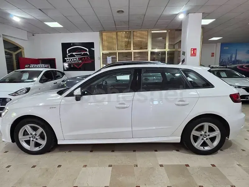 Usado Audi A3 Sportback Ambiente 204 CV (150 kW) 2017 Blanco Utilitario