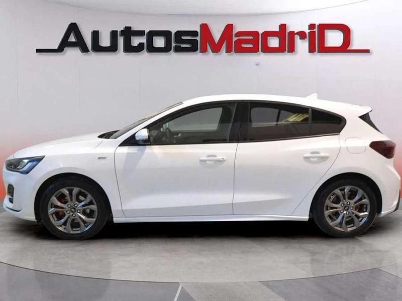 Usado Ford Focus ST-Line 126 CV (92 kW) 2022 Blanco Berlina