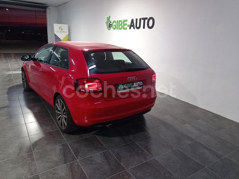 Usado Audi A3 Ambition 140 CV (102 kW) 2010 Rojo Berlina