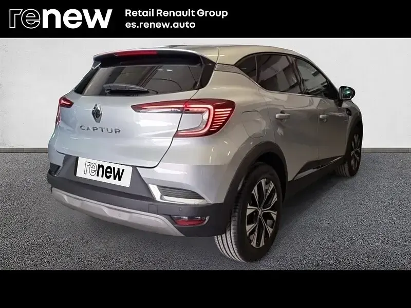 Usado Renault Captur Techno 140 CV (102 kW) 2022 Gris SUV