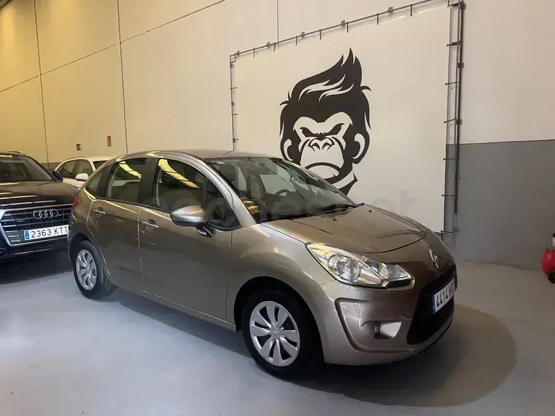 Usado Citroën C3 Attraction 68 CV (50 kW) 2014 Beige Berlina