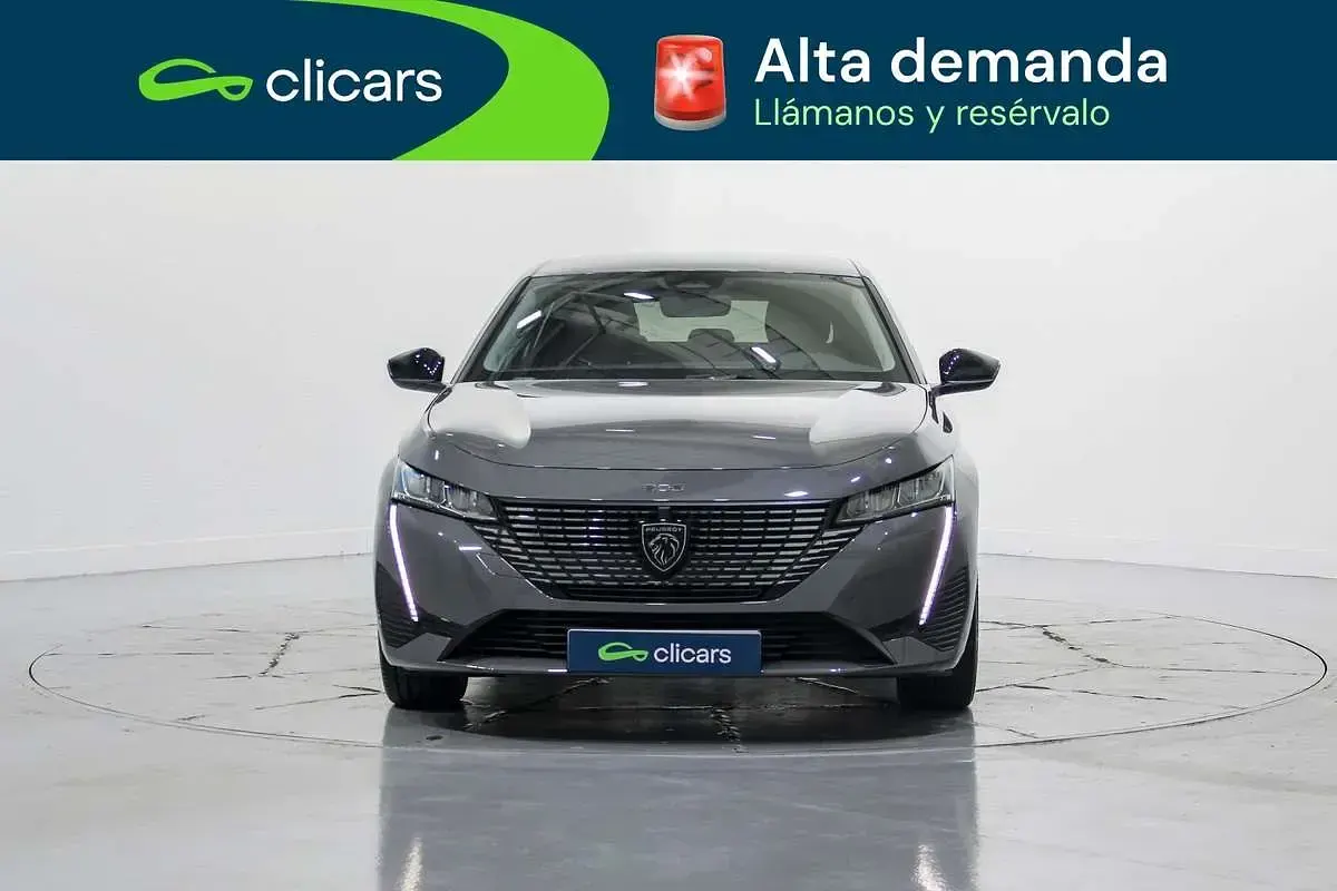 Usado Peugeot 308 Allure 131 CV (96 kW) 2024 Gris Utilitario
