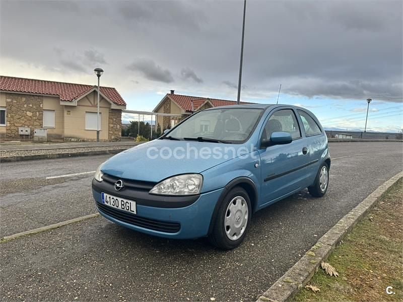 Usado Opel Corsa Comfort 75 CV (55 kW) 2001 Azul Utilitario