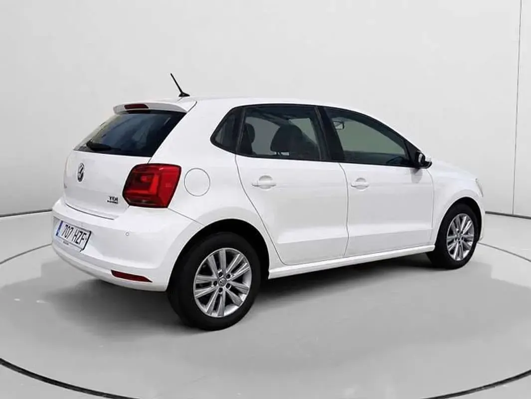 Usado VW Polo Sportline 90 CV (66 kW) 2014 Blanco Utilitario