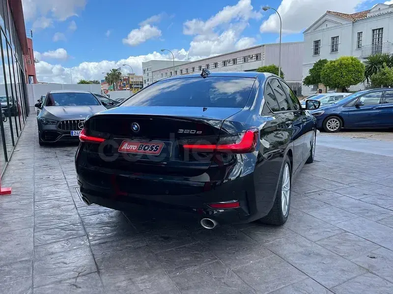Usado BMW 320e M Sport 204 CV (150 kW) 2022 Negro Berlina