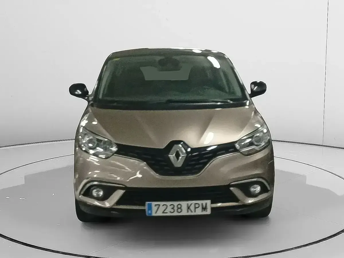 Usado Renault Scénic LIMITED 140 CV (102 kW) 2018 Marrón