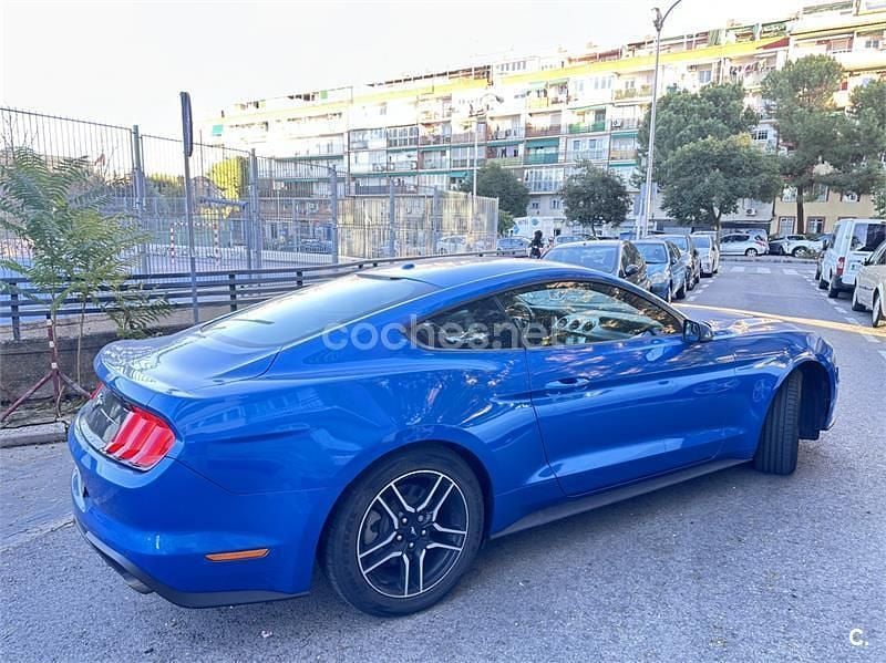 Usado Ford Mustang Fastback 314 CV (230 kW) 2019 Azul Coupe
