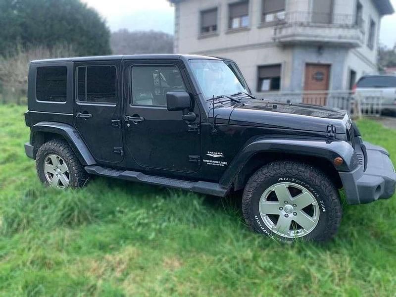 Usado Jeep Wrangler Sahara 200 CV (147 kW) 2010 Negro SUV