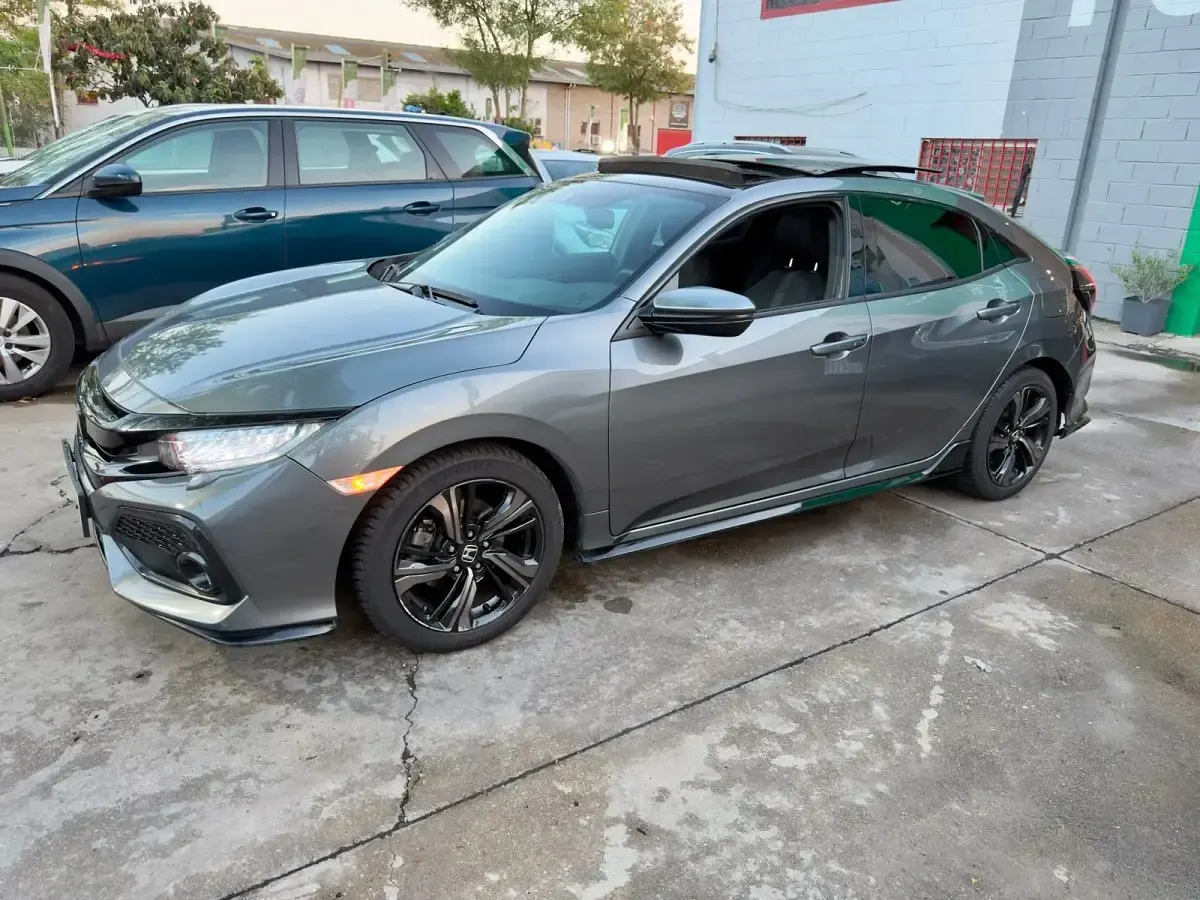 Usado Honda Civic 182 CV (133 kW) 2018 Gris