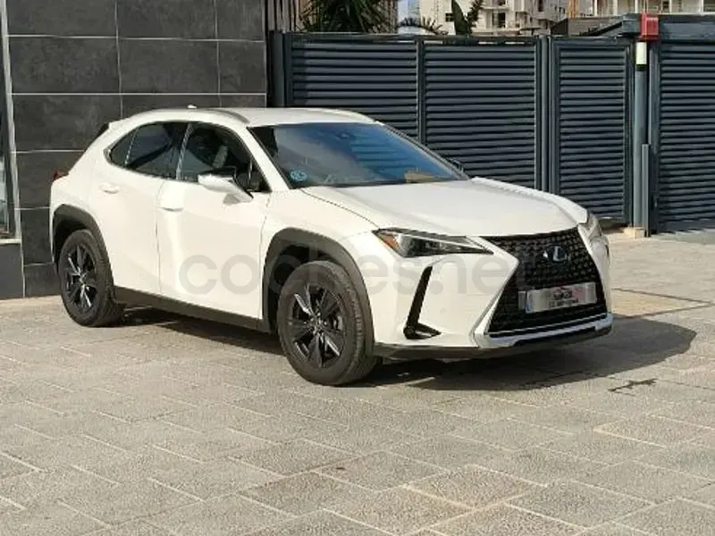 Usado Lexus UX 184 CV (135 kW) 2024 Blanco SUV