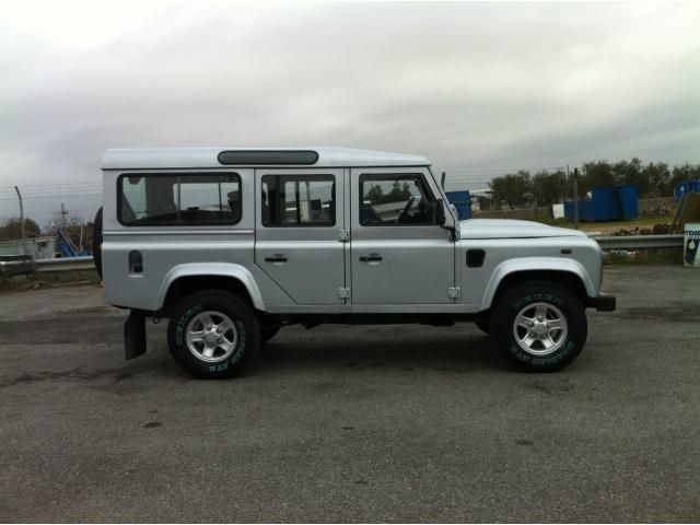 Land rover defender 5
