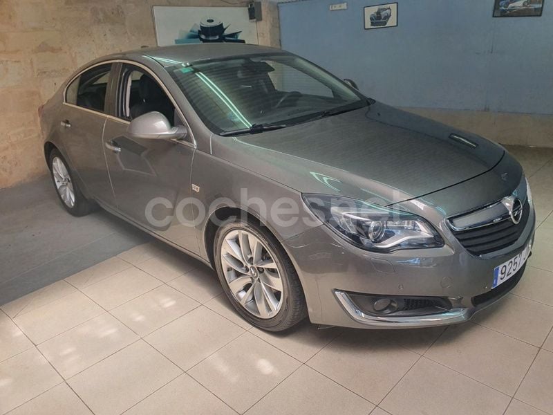 Usado Opel Insignia Eco 136 CV (100 kW) 2017 Gris / plata Berlina