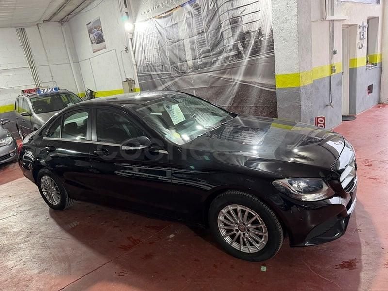 Usado Mercedes C200 136 CV (100 kW) 2016 Negro Berlina