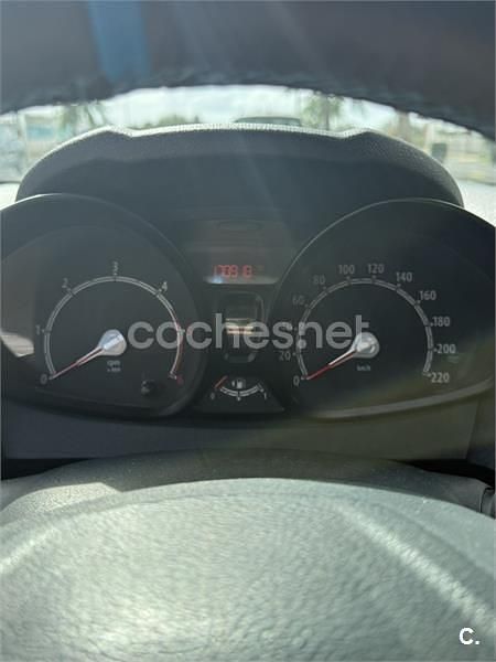 Usado Ford Fiesta Titanium 70 CV (51 kW) 2012 Azul Berlina