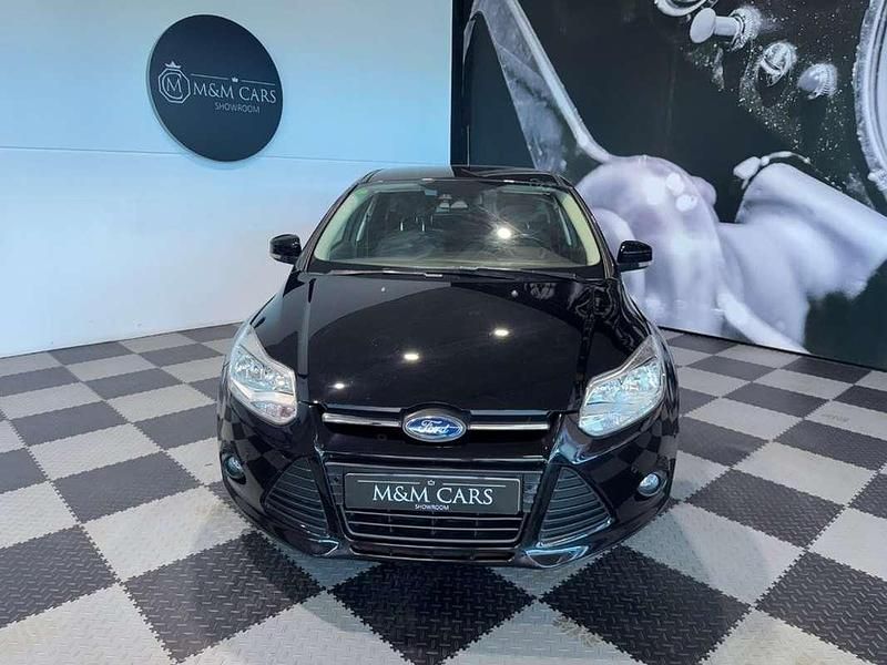 Usado Ford Focus Sport 125 CV (91 kW) 2014 Negro Utilitario