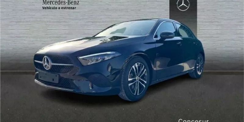 Negro Nuevo 2024 Mercedes A250 | 40.490 € (Un poco caro) - Imagen 1/4