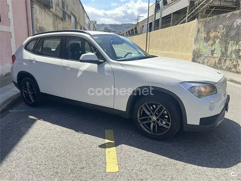 Usado BMW X1 Comfort Edition 136 CV (100 kW) 2015 Blanco SUV