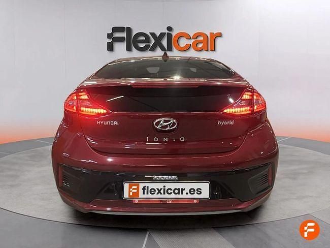Usado Hyundai Ioniq 141 CV (103 kW) 2019 Rojo Utilitario