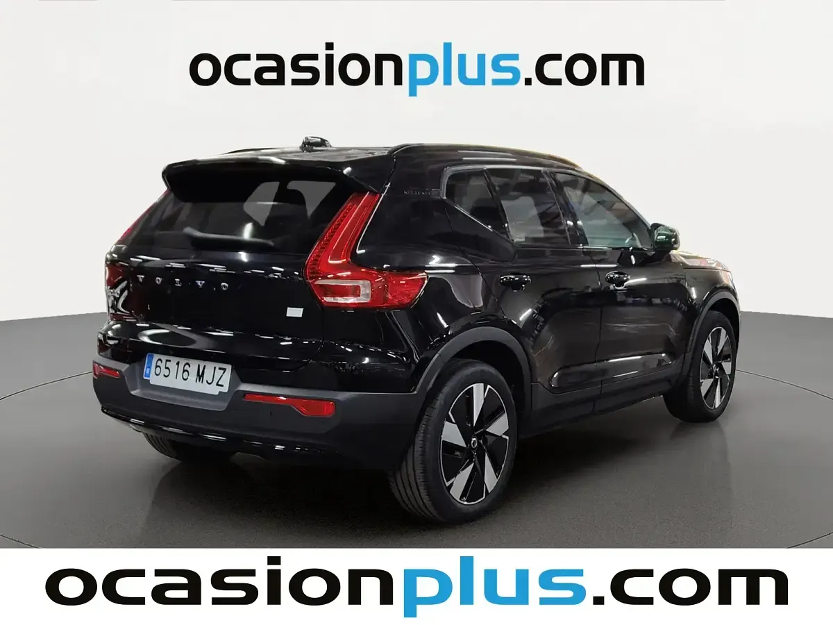 Usado Volvo XC40 Core 185 kW (252 CV) 2023 Negro SUV