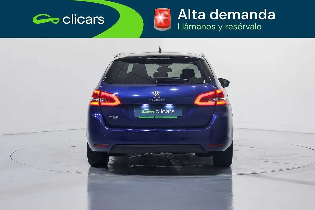 Usado Peugeot 308 SW Allure 131 CV (96 kW) 2019 Azul Familiar