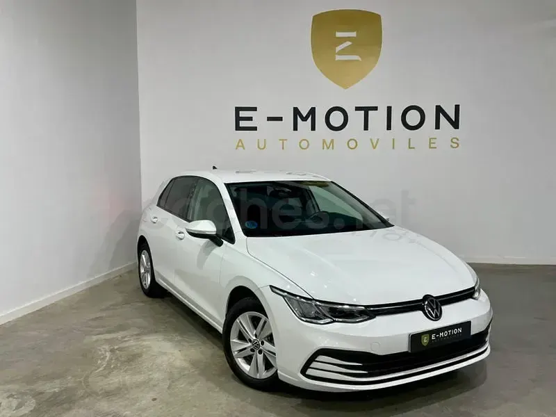 Usado VW Golf VIII Life 110 CV (80 kW) 2023 Blanco Berlina