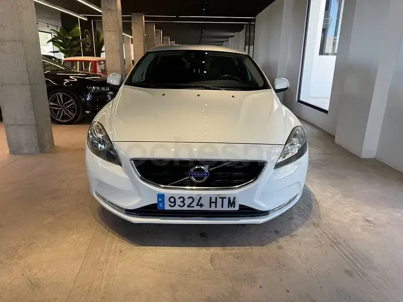 Usado Volvo V40 Summum 115 CV (84 kW) 2014 Blanco Berlina