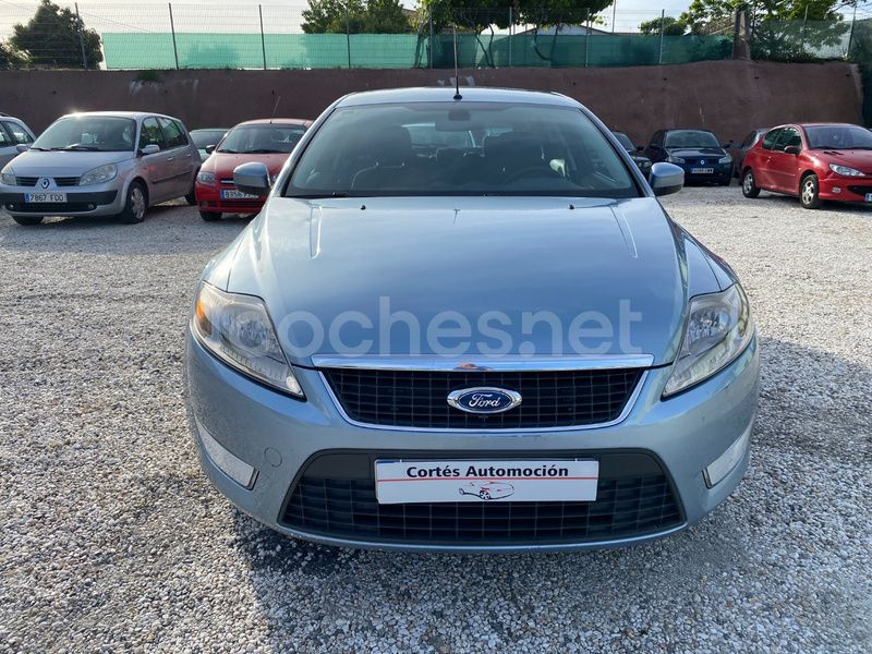Usado Ford Mondeo Trend 125 CV (91 kW) 2008 Azul Berlina