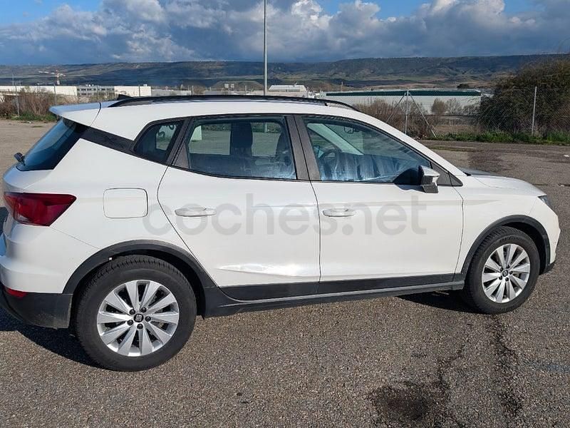 Usado Seat Arona Style 95 CV (69 kW) 2020 Blanco SUV