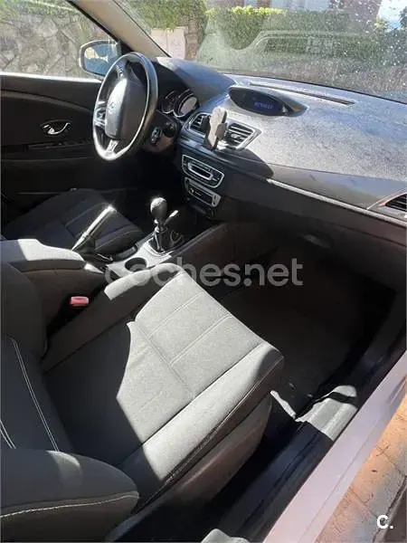 Usado Renault Mégane GrandTour Life 115 CV (84 kW) 2014 Blanco Familiar