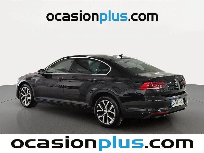 Usado VW Passat 150 HP (110 kW) 2020 Preto Sedan