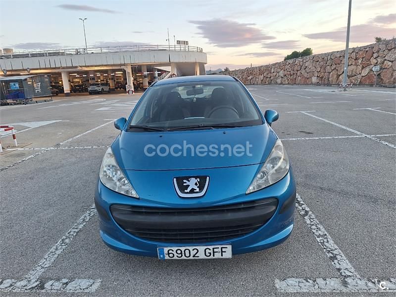 Azul Usado 2008 Peugeot 207 Berlina | 2500 € (Buen precio) - Imagen 1/4