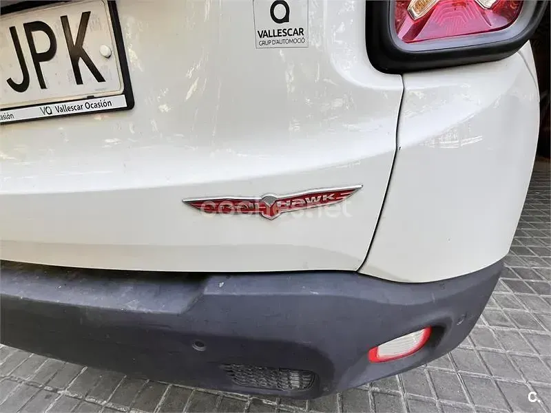 Usado Jeep Renegade Trailhawk 170 CV (125 kW) 2016 Blanco SUV