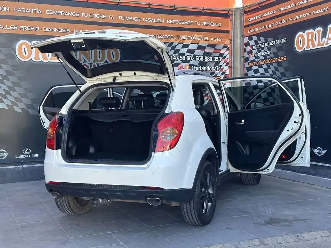 Usado SsangYong Korando 175 CV (128 kW) 2011 Blanco SUV