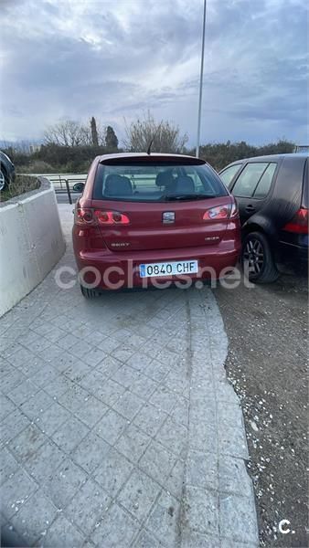 Granate Usado 2003 Seat Ibiza Berlina | 2495 € (Precio justo) - Imagen 1/4