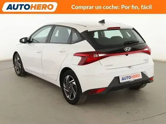 Usado Hyundai i20 84 CV (61 kW) 2022 Blanco Utilitario