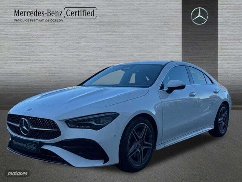 Blanco Usado 2024 Mercedes CLA200 AMG line Coupe | 39.500 € (Precio justo) - Imagen 1/4