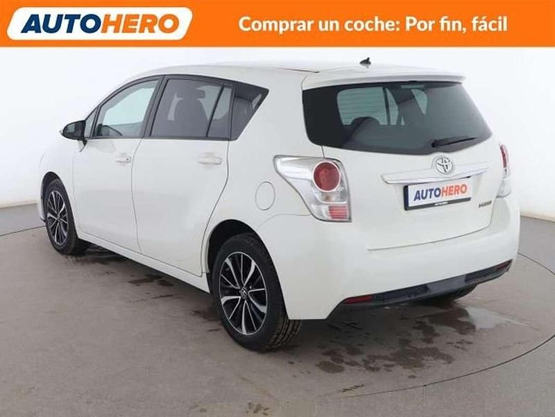 Usado Toyota Verso Advance 132 CV (97 kW) 2017 Blanco Monovolumen